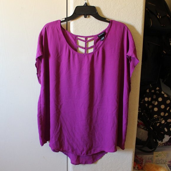 TORRID PURPLE GEORGETTE CAGE BACK TOP - Picture 4 of 7